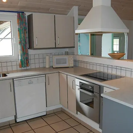 Beautiful Home In Blavand With Sauna Nyaraló