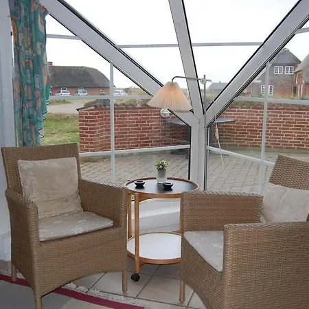 Lovely In With Kitchen Holiday home
